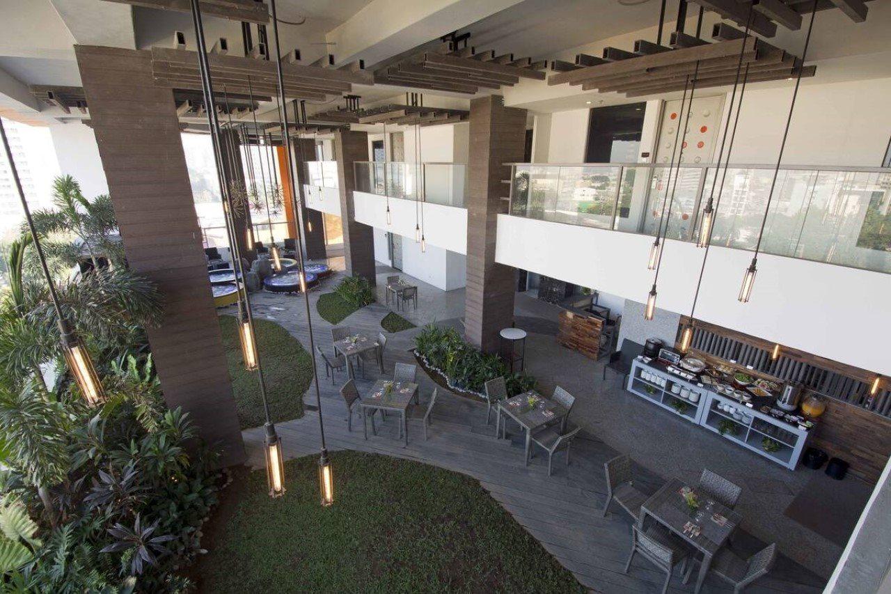 Hive Hotel Quezon City Zewnętrze zdjęcie