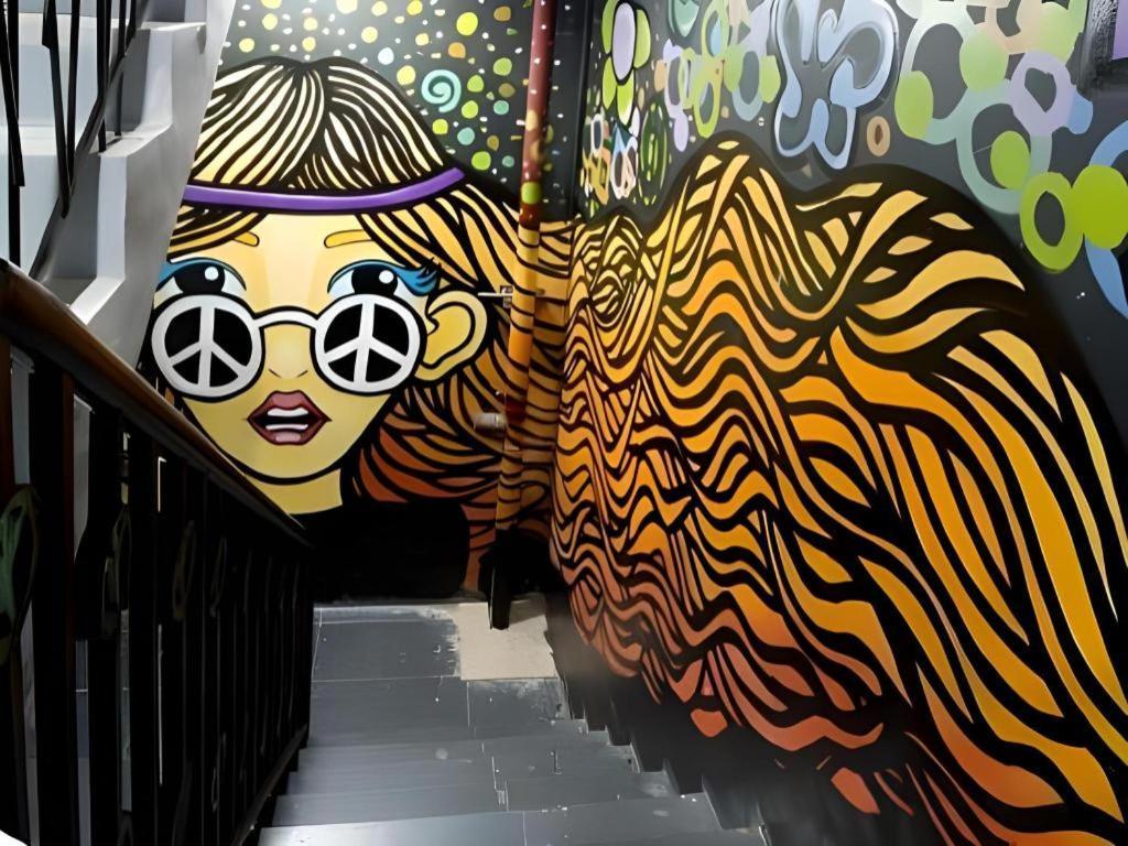 Hive Hotel Quezon City Zewnętrze zdjęcie