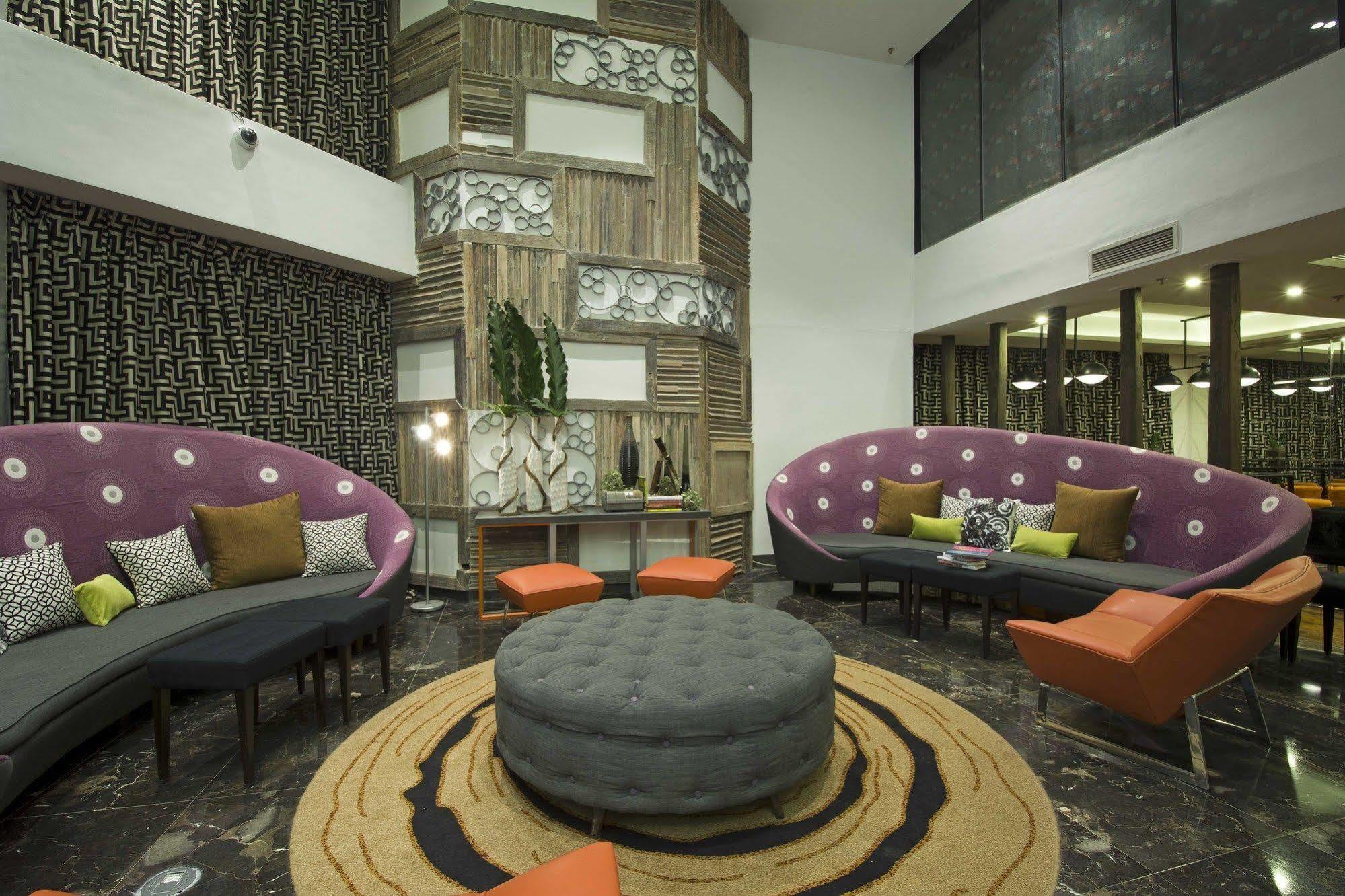 Hive Hotel Quezon City Zewnętrze zdjęcie