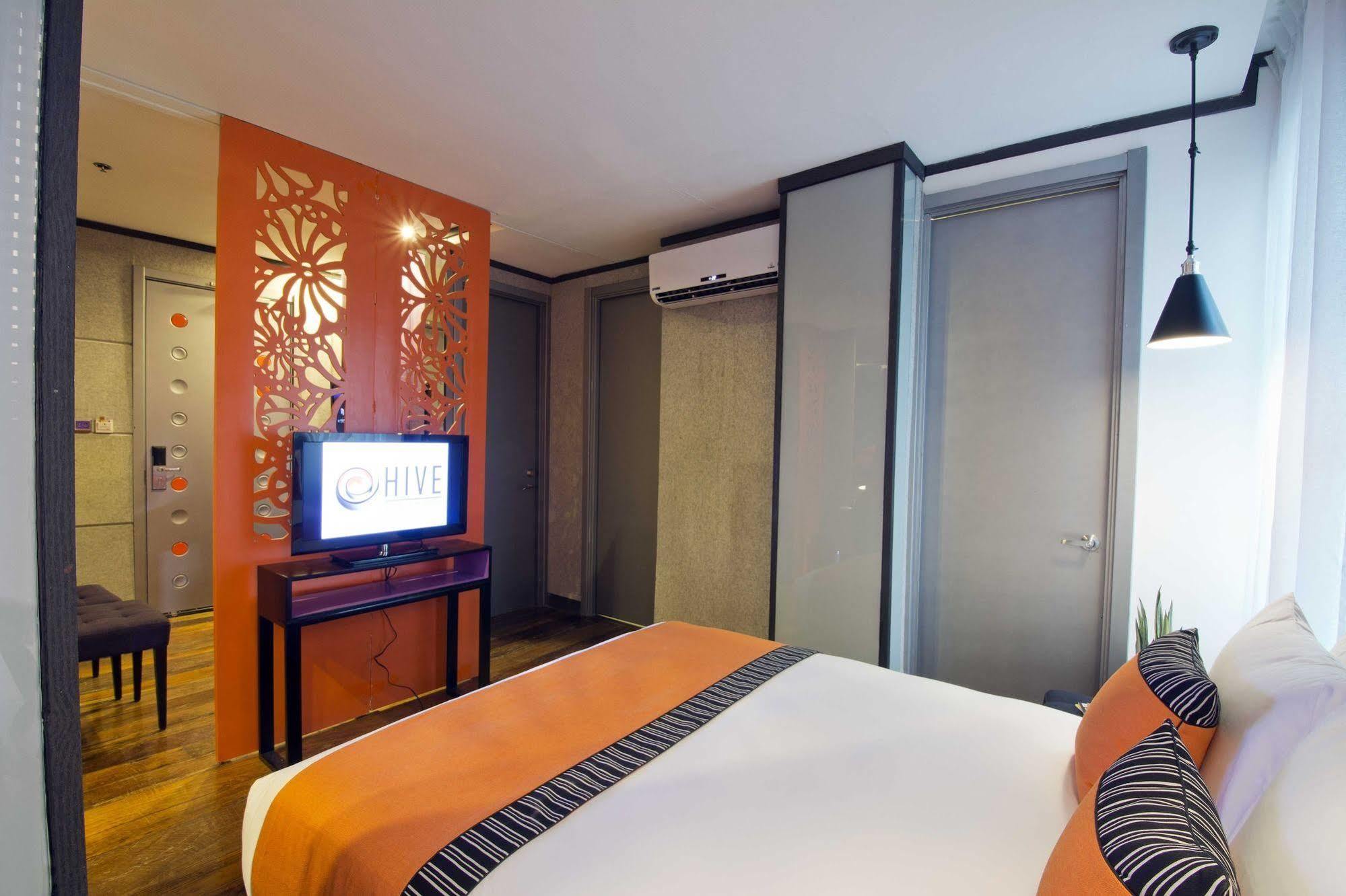 Hive Hotel Quezon City Zewnętrze zdjęcie