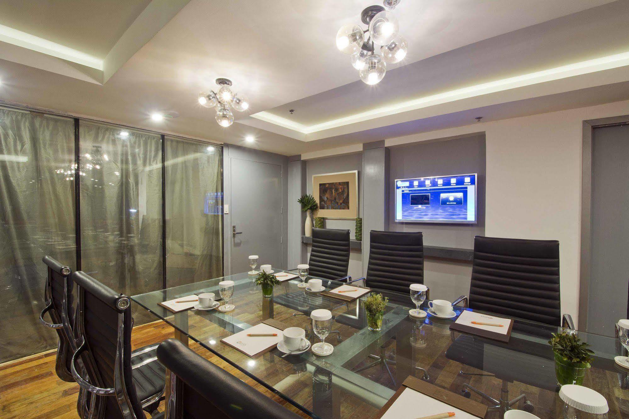Hive Hotel Quezon City Zewnętrze zdjęcie